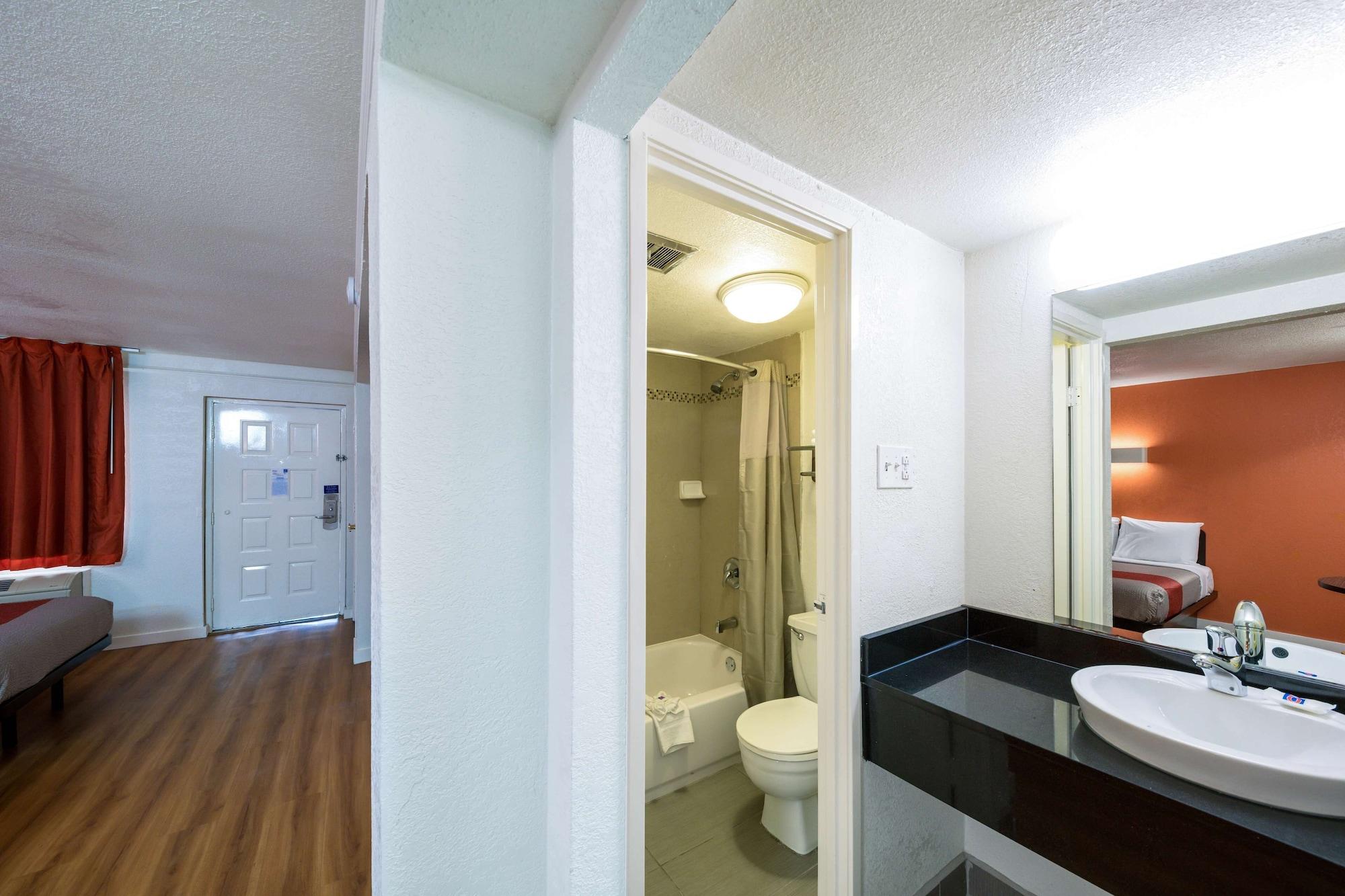 6-dallas, Tx - Hotel 2*