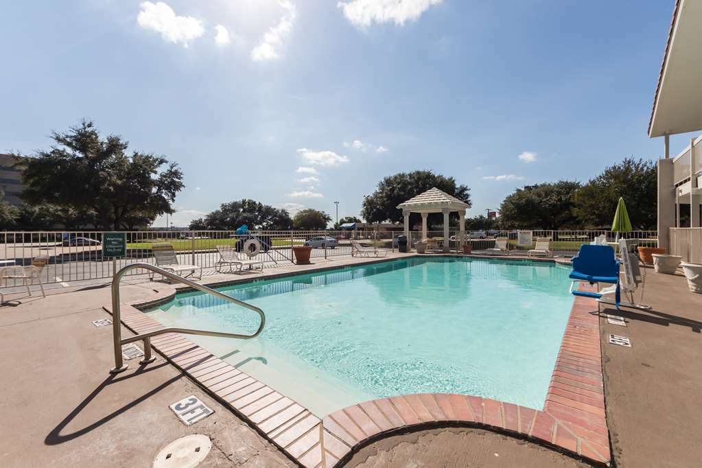 Hotel 6-dallas, Tx - Farmers Branch